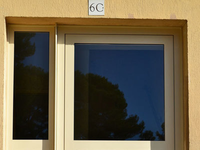 Porte d'entre  1 vantail + fixe